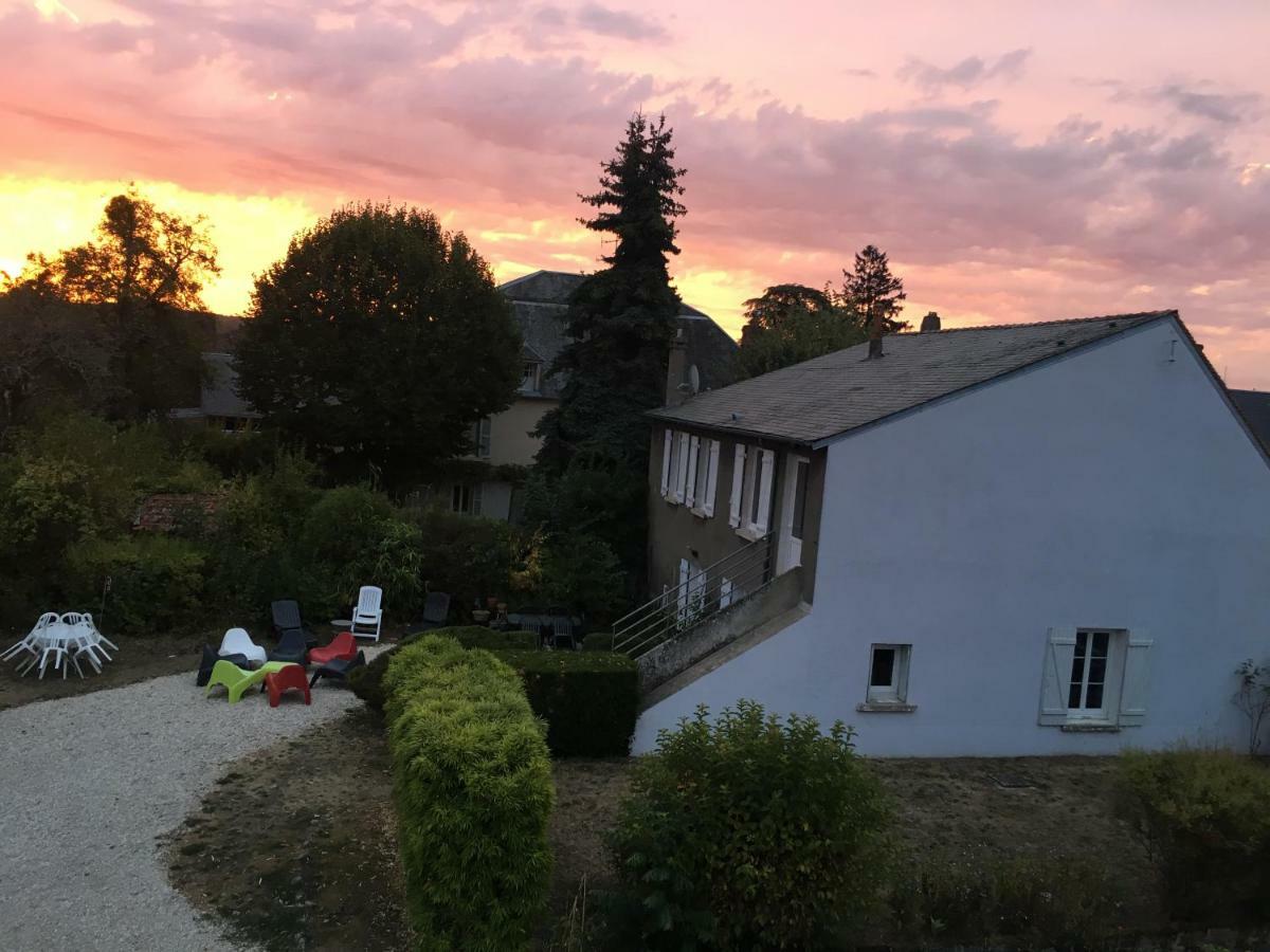 فيلا Saint-Saturفي Chez Jeannette المظهر الخارجي الصورة